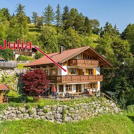 Julia -702- Lägenhet *